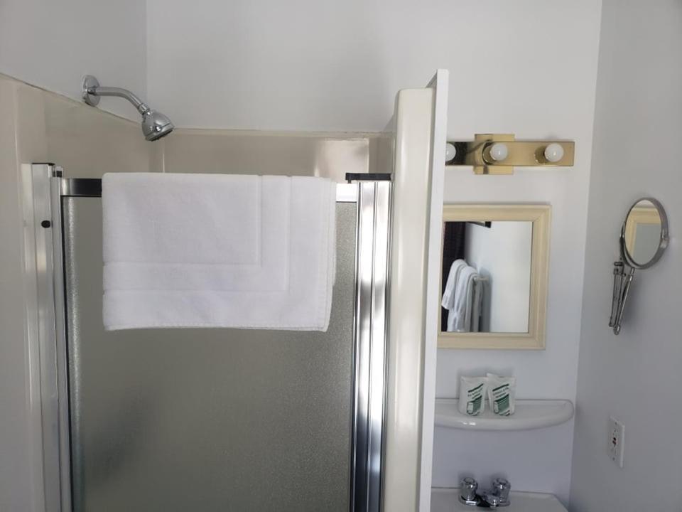Auberge La Marmite Ла Мале Екстериор снимка