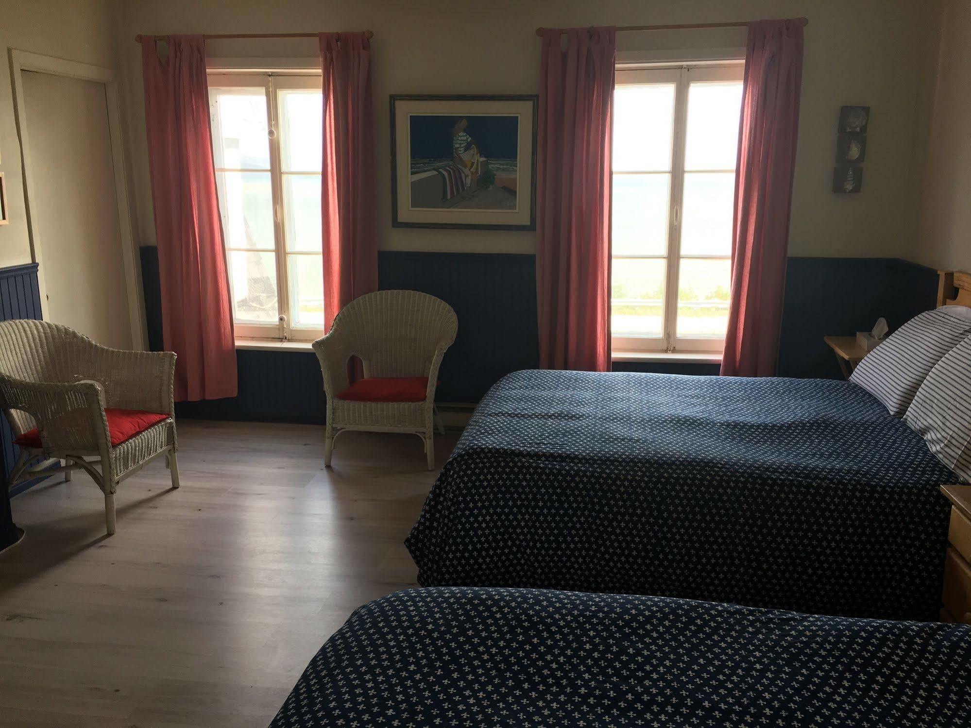 Auberge La Marmite Ла Мале Екстериор снимка