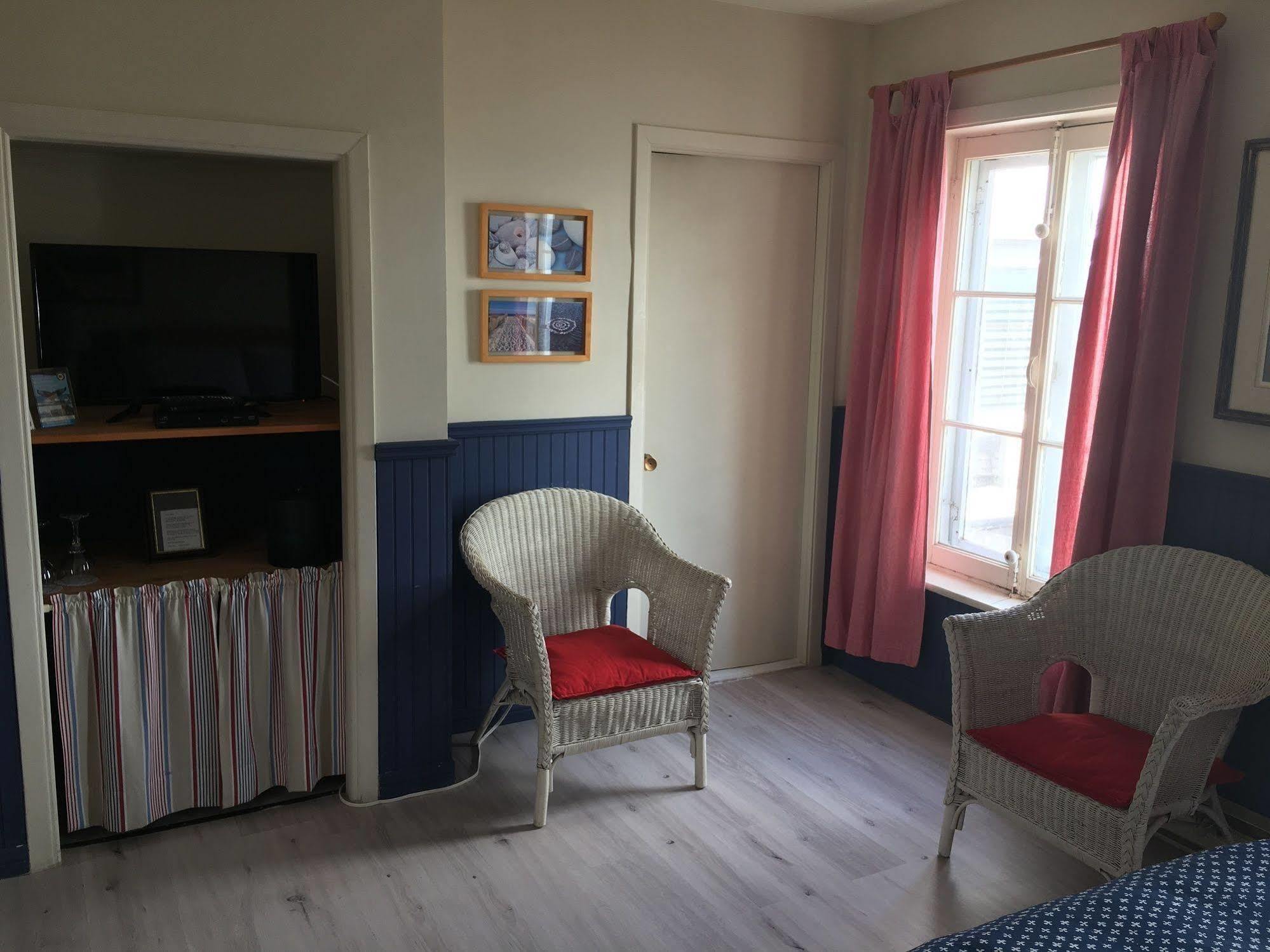 Auberge La Marmite Ла Мале Екстериор снимка