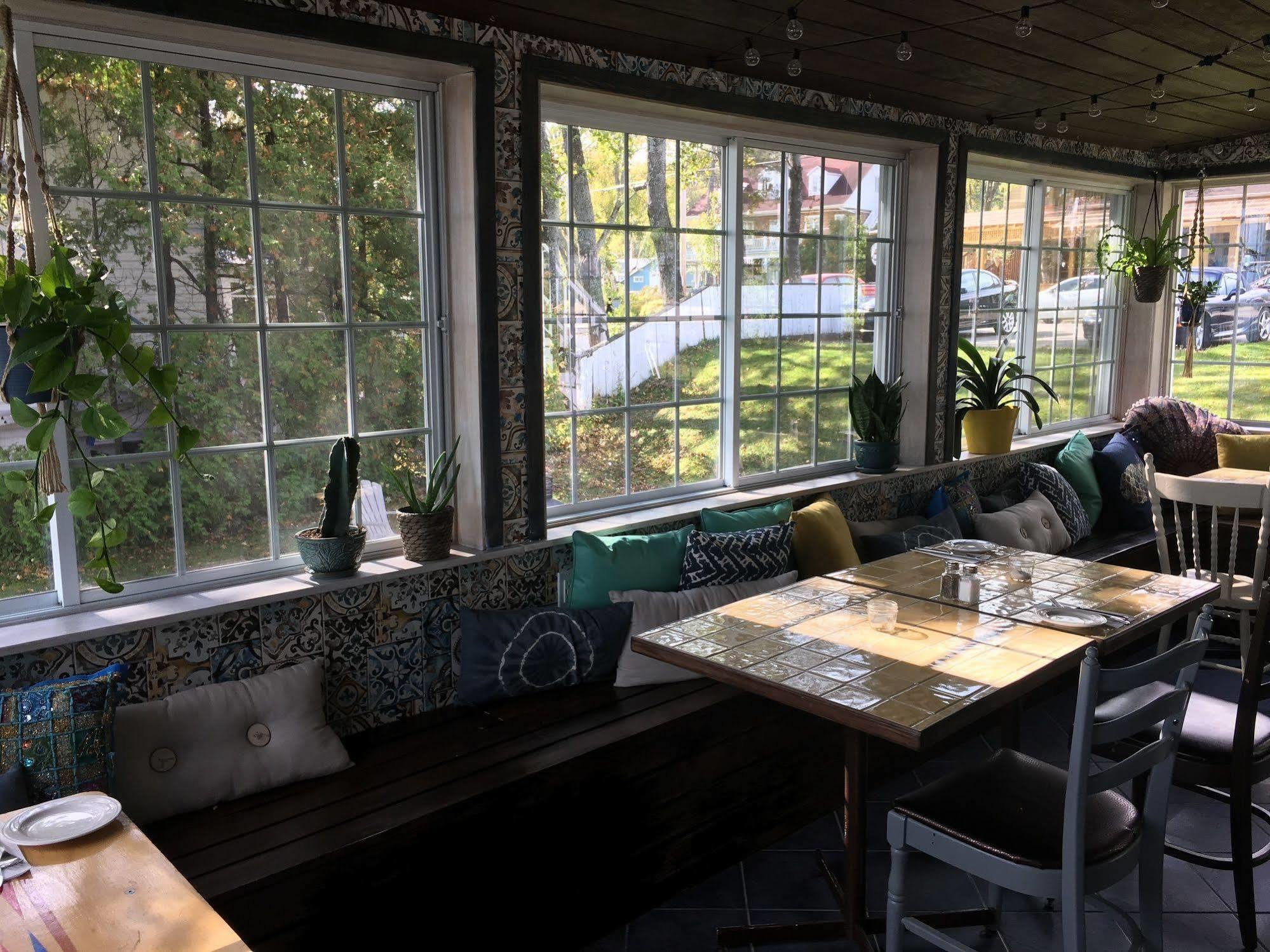Auberge La Marmite Ла Мале Екстериор снимка